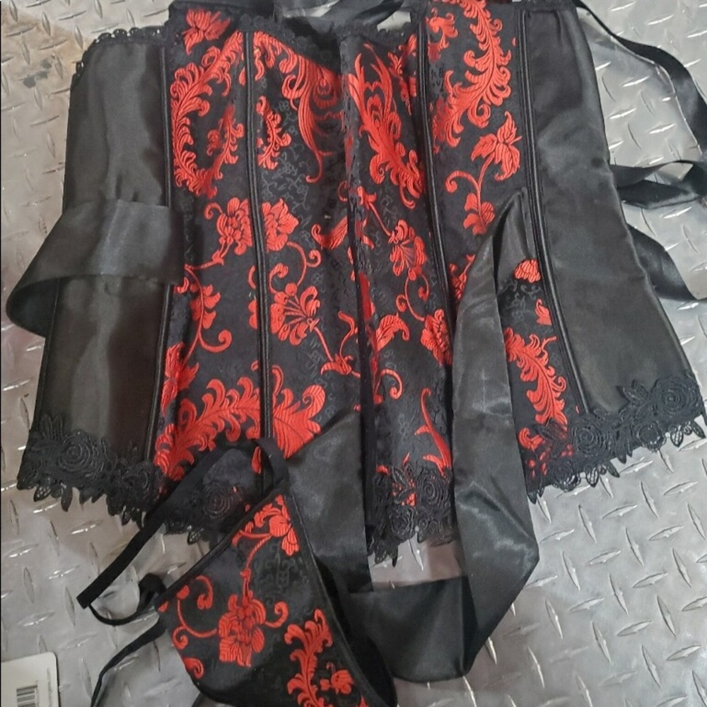 Black and red Corset Set